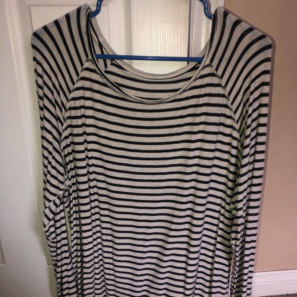 American Eagle Long Sleeve